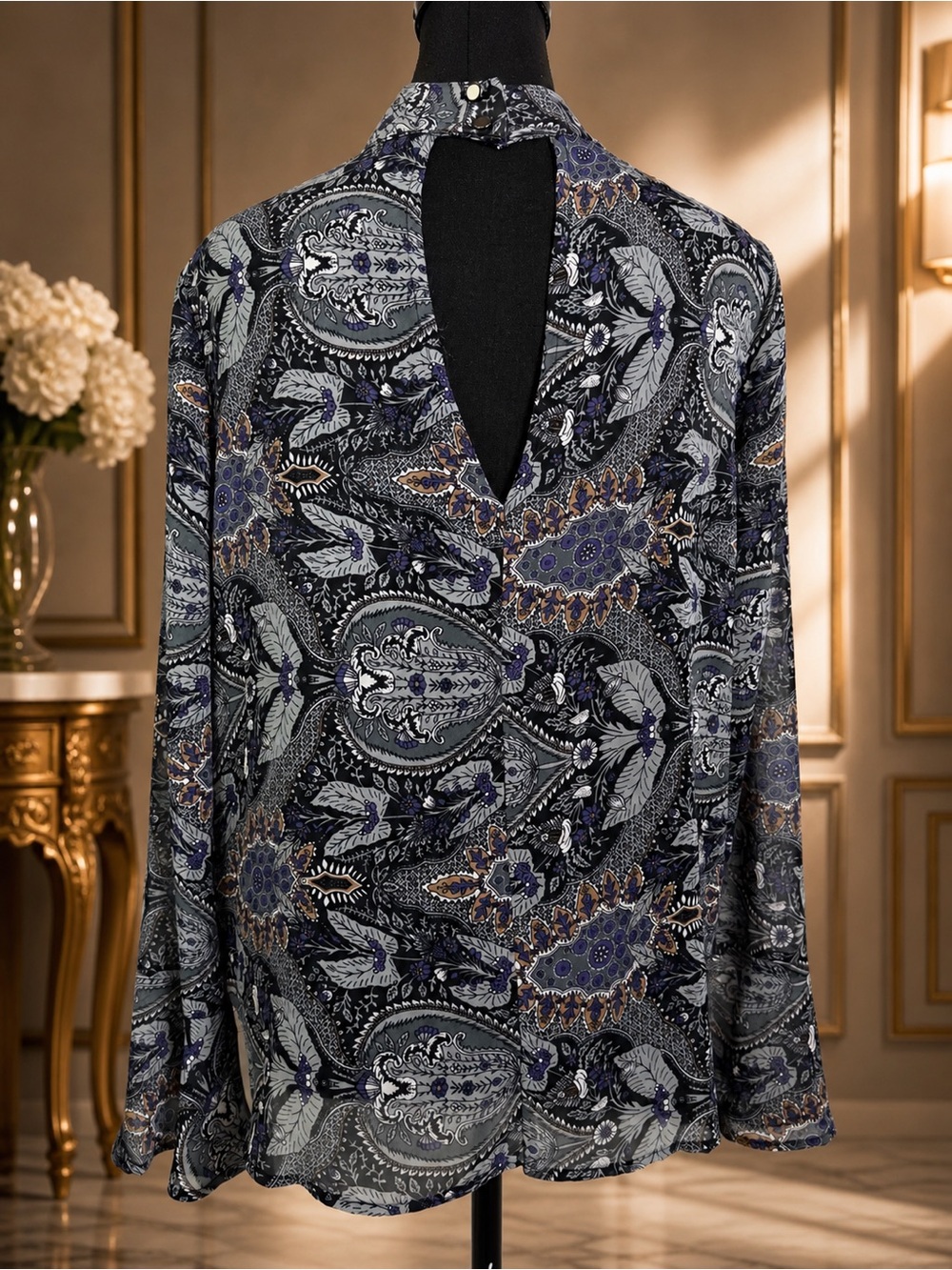 Harlowe & Graham Paisley Keyhole Bell Sleeve Blouse Medium - Picture 6 of 9